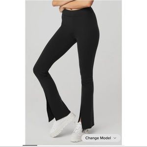 Alo Airbrush High-Waist Flutter Legging